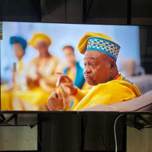 iPQ 32 Inch Led TV With Magic Remote