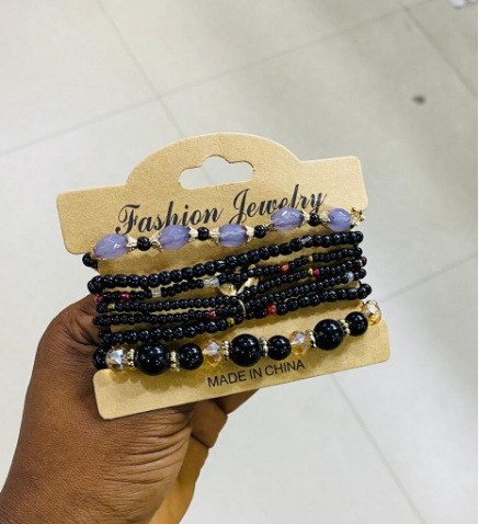 Bracelet 4pics Full Set Black & White Colour Tape 19