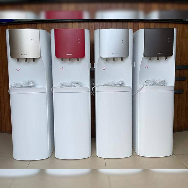 Gree 3 Faucets Water Dispenser with Refrigerator