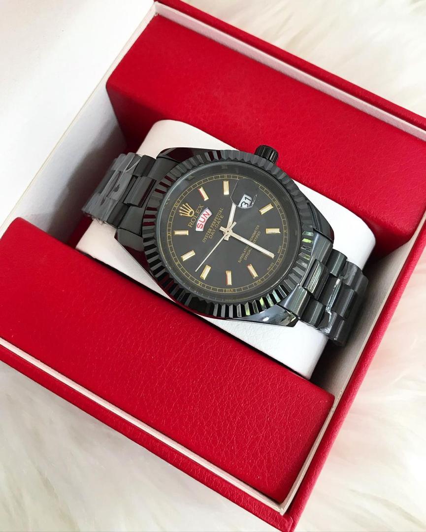 Classic Watches Rolex Date Just Black Colour