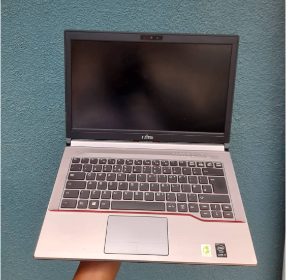 Fujitsu Lifebook Core i7, 8Gb Ram 320Gb Windows 10 Professional