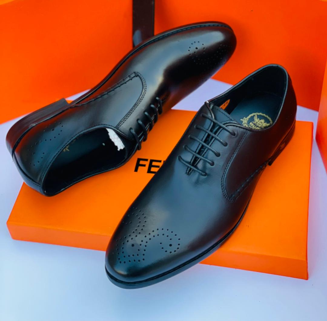 Classic Leather Men Shoes Black Colour Tape 1