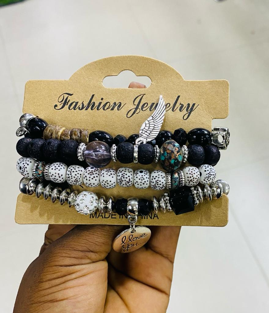 Bracelet 4pics Full Set Black & White Colour Tape 31