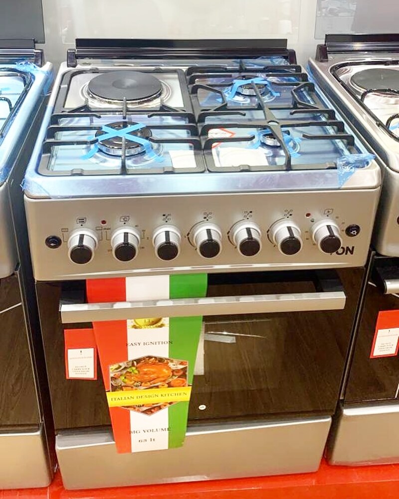 Von Hotpoint Cooker F6B31E2.ES 3 Gas Burners +1electric Hotplate & Electric Oven. Silver Splash Lid. 60x60
