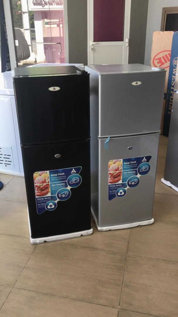 DELTA REFRIGERATOR Capacity 112Ltrs., Double door Defrost, with lock & key, glass shelves, low energy consumption