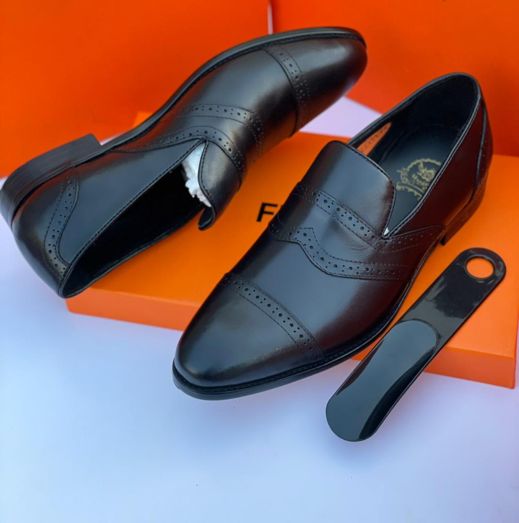 Classic Leather Men Shoes Black Colour